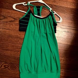 Loose fitting lululemon top with built in sports b